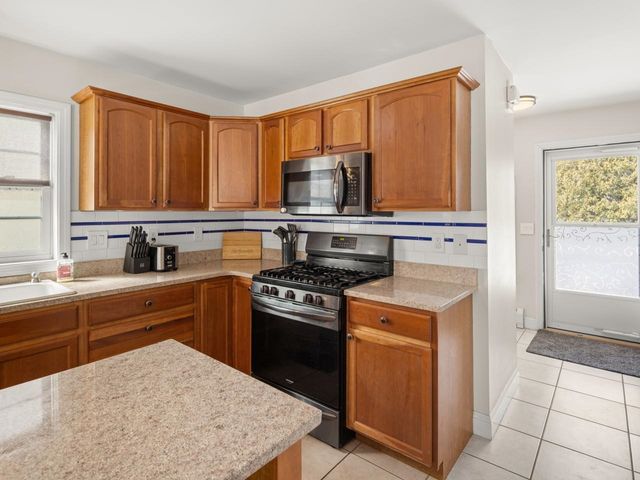 29 Barbara Lane, Winooski, VT 05404