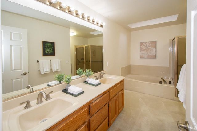 124 S Temelec Cir, Sonoma, CA 95476