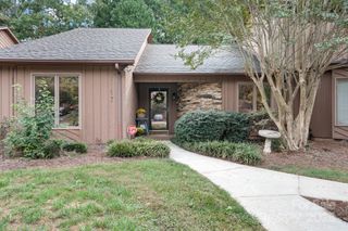 1717 12th Street NE, Hickory, NC 28601