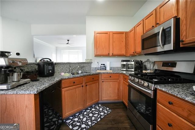 2164 Mill Garden Run, Buford, GA 30519