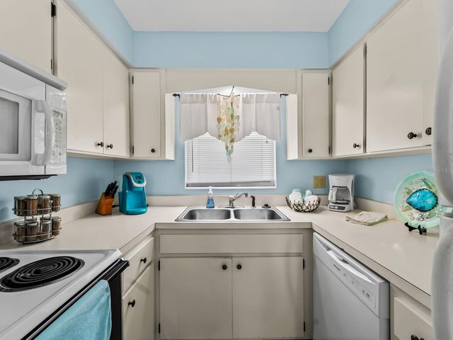 210 PARK BOULEVARD N 122, Venice, FL 34285