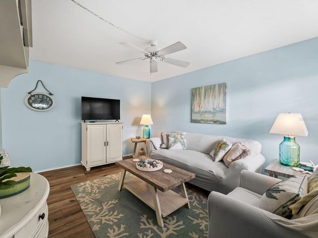 210 PARK BOULEVARD N 122, Venice, FL 34285