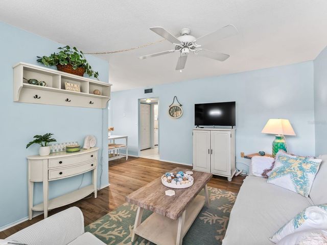 210 PARK BOULEVARD N 122, Venice, FL 34285