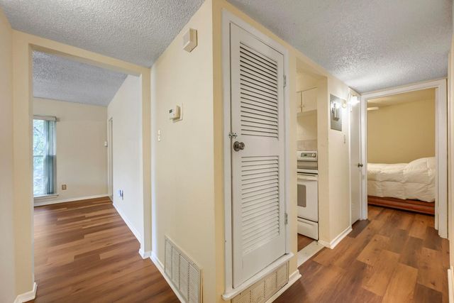 909 E Oltorf ST 201, Austin, TX 78704