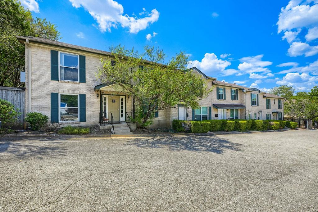 909 E Oltorf ST 201, Austin, TX 78704