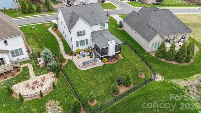 1015 Chippenham Avenue, Lancaster, SC 29720