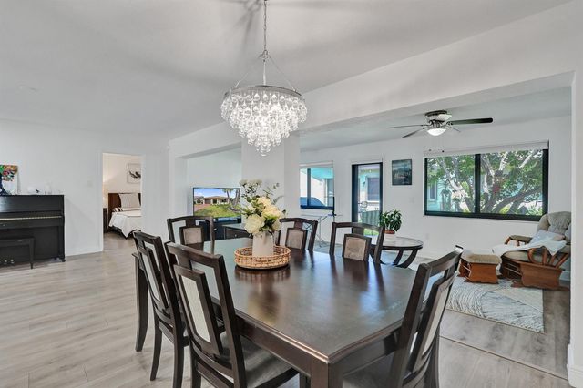 2042 SW 17th Circle, Deerfield Beach, FL 33442