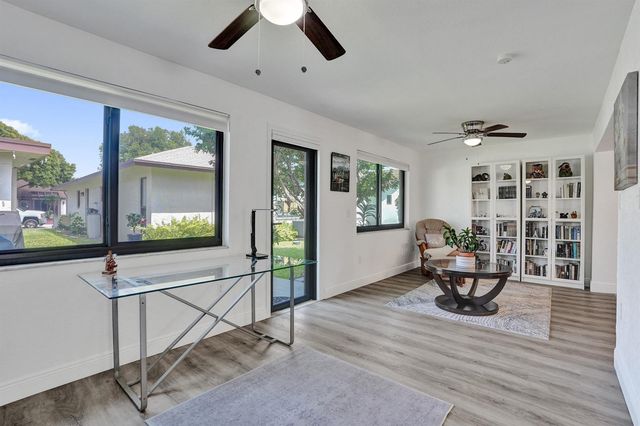 2042 SW 17th Circle, Deerfield Beach, FL 33442