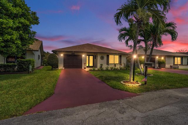 2042 SW 17th Circle, Deerfield Beach, FL 33442