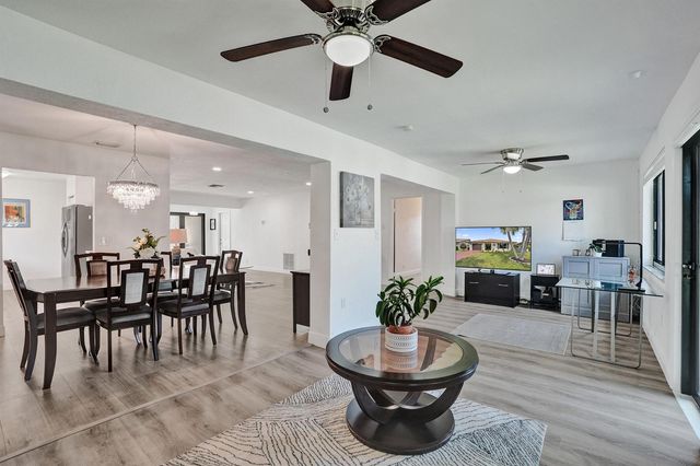 2042 SW 17th Circle, Deerfield Beach, FL 33442