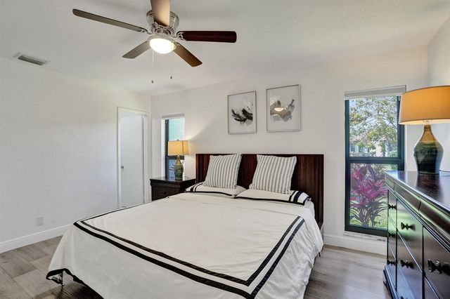 2042 SW 17th Circle, Deerfield Beach, FL 33442