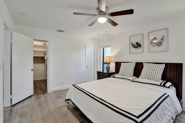 2042 SW 17th Circle, Deerfield Beach, FL 33442