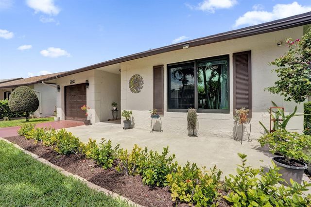 2042 SW 17th Circle, Deerfield Beach, FL 33442