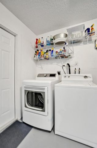 2042 SW 17th Circle, Deerfield Beach, FL 33442