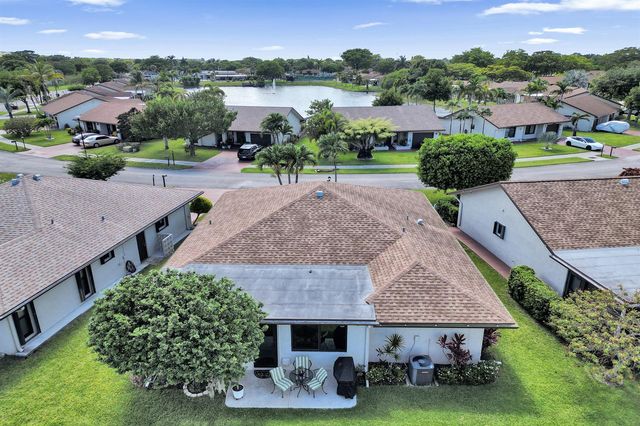 2042 SW 17th Circle, Deerfield Beach, FL 33442