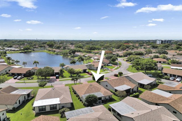 2042 SW 17th Circle, Deerfield Beach, FL 33442