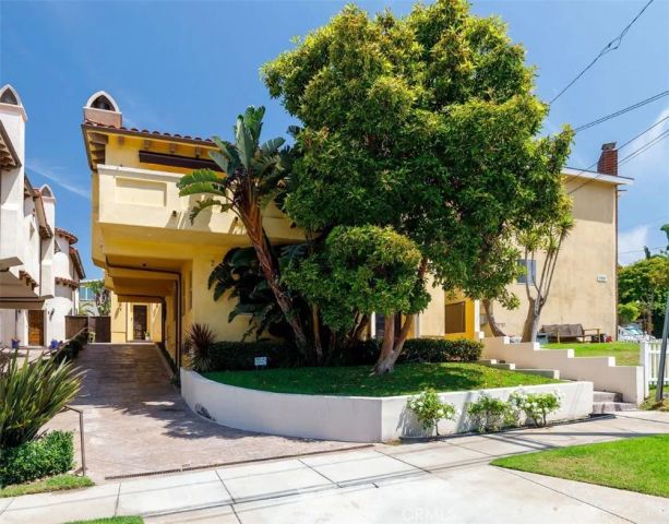 202 N Irena Avenue B, Redondo Beach, CA 90277