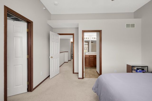 4859 Boatman Lane 6602, Inver Grove Heights, MN 55076