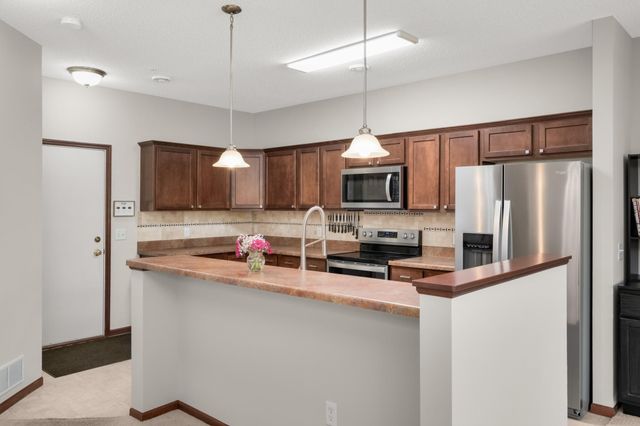 4859 Boatman Lane 6602, Inver Grove Heights, MN 55076