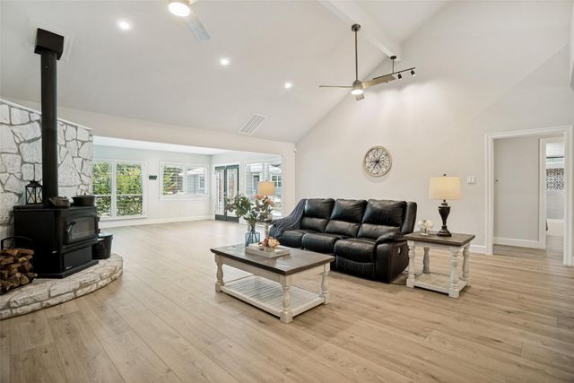 190 Young Ranch RD, Georgetown, TX 78633