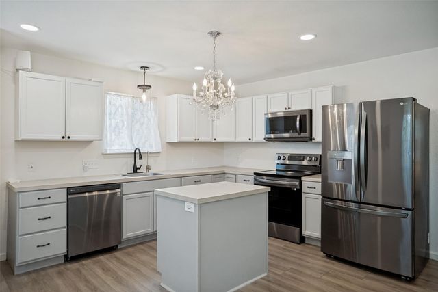 190 Young Ranch RD, Georgetown, TX 78633