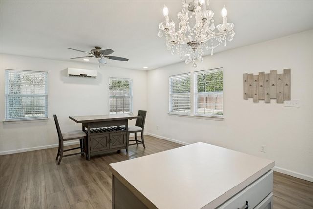 190 Young Ranch RD, Georgetown, TX 78633