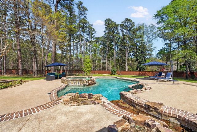 516 Contenders Way, Tyler, TX 75703