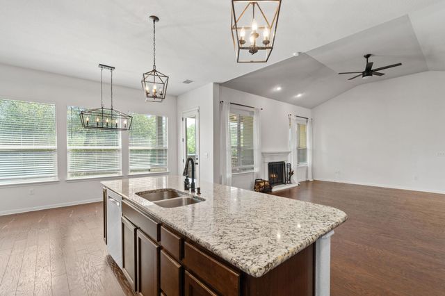 21824 Agarito LN, Spicewood, TX 78669