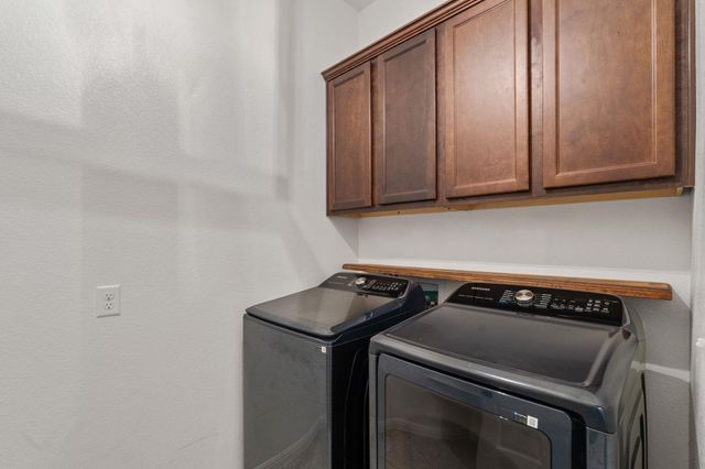 21824 Agarito LN, Spicewood, TX 78669