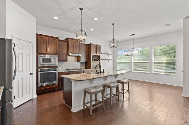 21824 Agarito LN, Spicewood, TX 78669