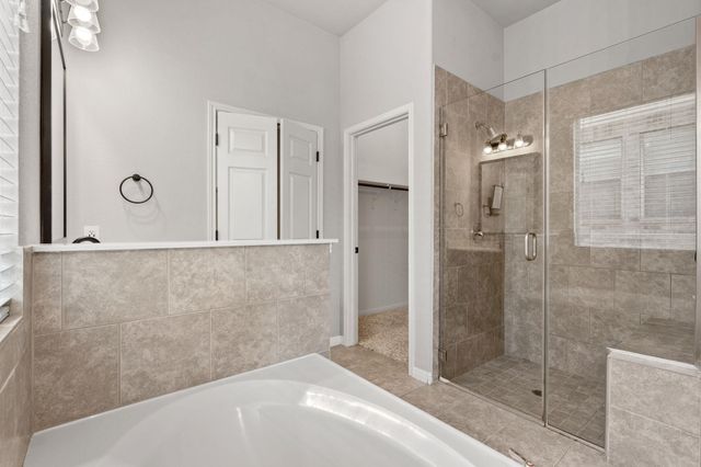 21824 Agarito LN, Spicewood, TX 78669