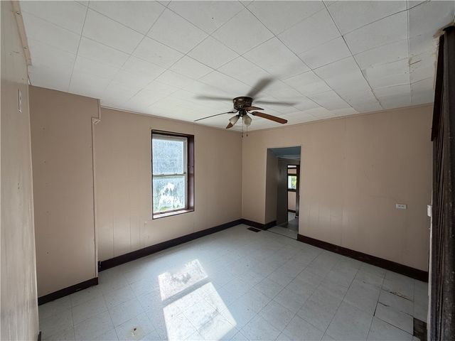 519-521 1st St, Charleroi Boro, PA 15022
