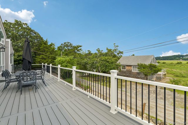 588 E. Long Beach Road, Nissequogue, NY 11780