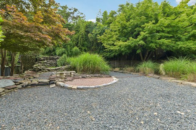 588 E. Long Beach Road, Nissequogue, NY 11780