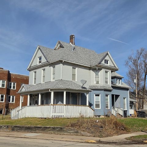 737 17th Street, Rock Island, IL 61201