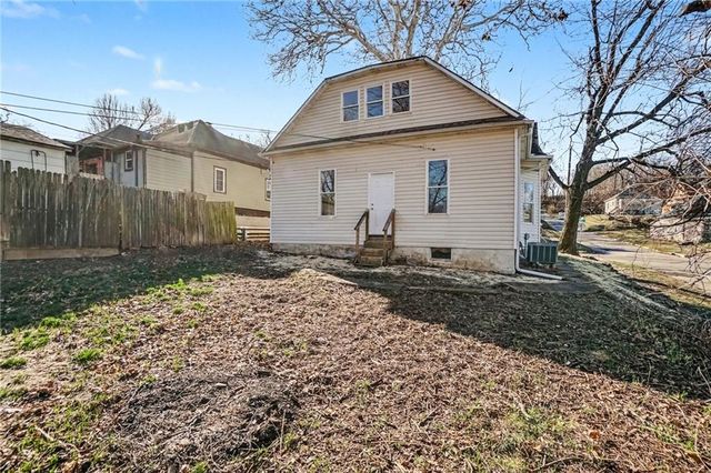 501 Blake Street, St Joseph, MO 64504