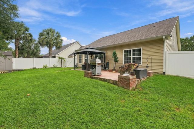 649 Wintercreeper Dr., Longs, SC 29568