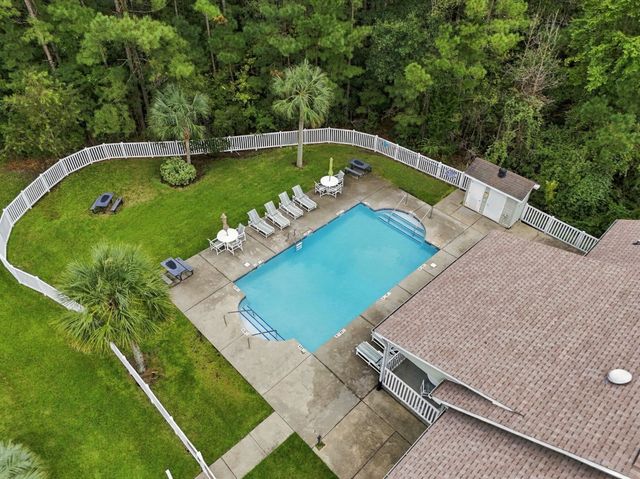 649 Wintercreeper Dr., Longs, SC 29568