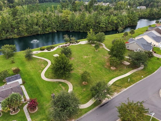 649 Wintercreeper Dr., Longs, SC 29568