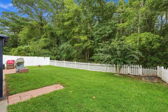 649 Wintercreeper Dr., Longs, SC 29568