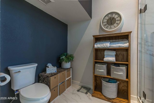 10080 E MOUNTAINVIEW LAKE Drive 204, Scottsdale, AZ 85258