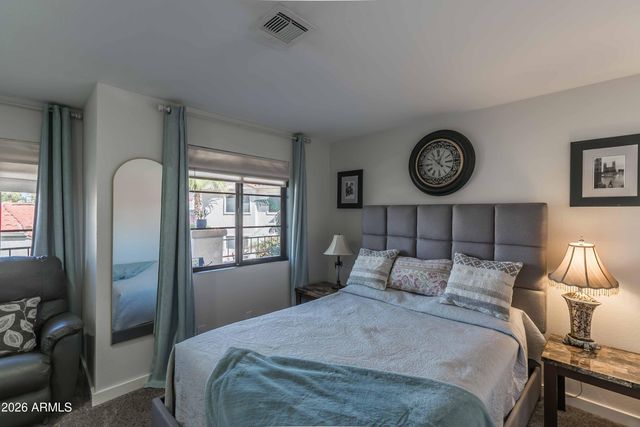 10080 E MOUNTAINVIEW LAKE Drive 204, Scottsdale, AZ 85258