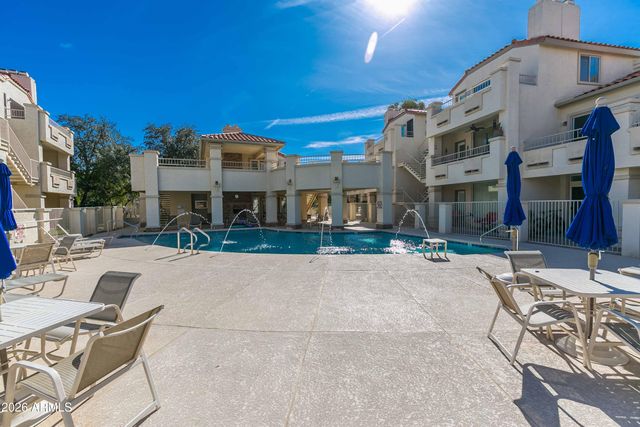 10080 E MOUNTAINVIEW LAKE Drive 204, Scottsdale, AZ 85258