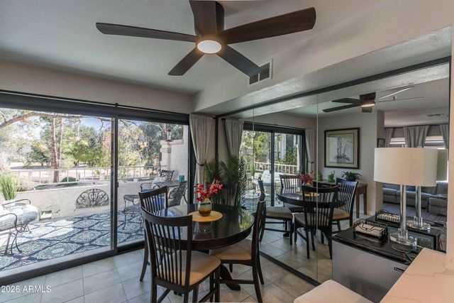 10080 E MOUNTAINVIEW LAKE Drive 204, Scottsdale, AZ 85258