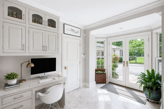 200 Brook Hollow Rd, Nashville, TN 37205