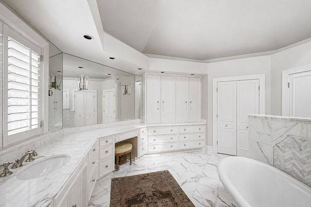 200 Brook Hollow Rd, Nashville, TN 37205