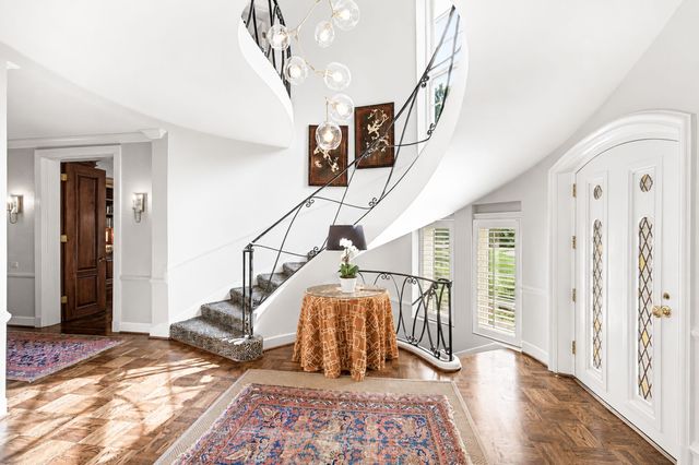 200 Brook Hollow Rd, Nashville, TN 37205