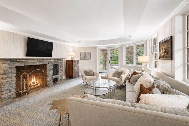 200 Brook Hollow Rd, Nashville, TN 37205