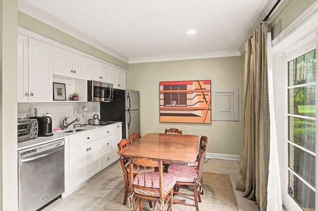 200 Brook Hollow Rd, Nashville, TN 37205