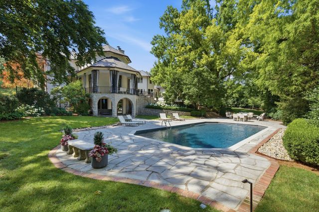 200 Brook Hollow Rd, Nashville, TN 37205
